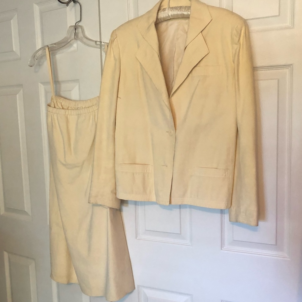 Vintage 70s Ultrasuede Cream Dream Suit, Size 10